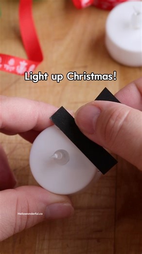 If you have tea lights around and need a last minute holiday craft these cute snowman tea lights are it! ☃️ #christmasdiy | Hello, Yummy