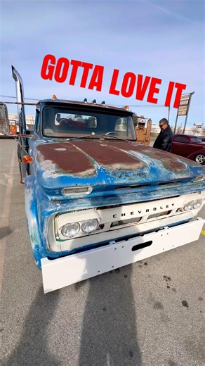 🤯 A REAL WORK TRUCK #chevrolet #truck #c60 #oldtrucks #automotive #chevytrucks #carsandcoffee