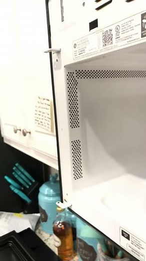Replacing GE microwave door
