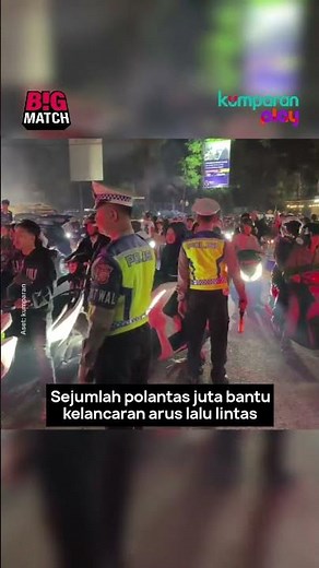 Brimob Pantau Ketat Konvoi Juara Persib di Garut