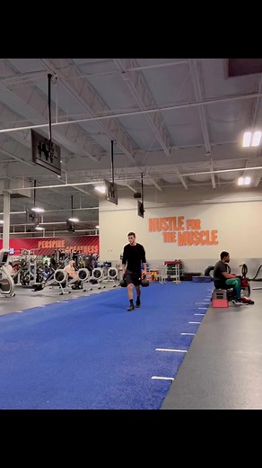 Some Saturday shrugs for your day what your choice of a Saturday workout?! Interested in Crunch? Try us out on a FREE 7-Day pass, you’re going to love it! Run, walk, lift, dance, tan…how you use your 7-Day All Access VIP Pass is up to you! Just click here https://bit.ly/7DAYGUESTPASS or the LINK IN BIO! We can’t wait to meet you! | Crunch Fitness | Facebook