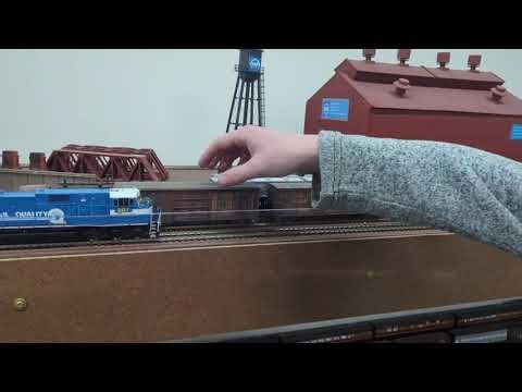 Running my Conrail SD80MAC