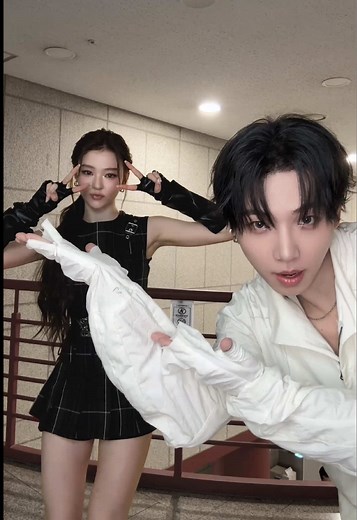 엘뇨리따 Ella MEOVV 바이럴 챌린지 영상
