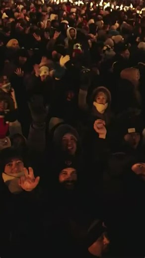 No better way to start the year than performing at home🌃💫 #Chicago #NoMoreOldMen