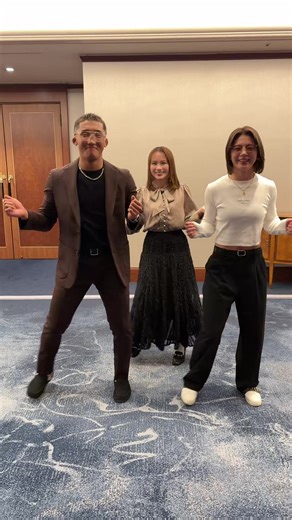 #RIZIN52 出場選手とダンス❤️‍🔥 【第一弾】 ケイト・ロータス選手＆相本宗輝選手と #ケバブのダンス 踊ってみた🕺🔥 ケイト選手がこの曲にハマっているようで頼んでみましたっ☺️🥙✨ 有明大会に出場するお二人！！ とにかく大注目です🔥 会見で色々な選手と撮らせていただきました！ お楽しみに✨ #ケバブのダンス #RIZIN @KATE LOTUS ケイトロータス @相本宗輝 @RIZIN FF OFFICIAL