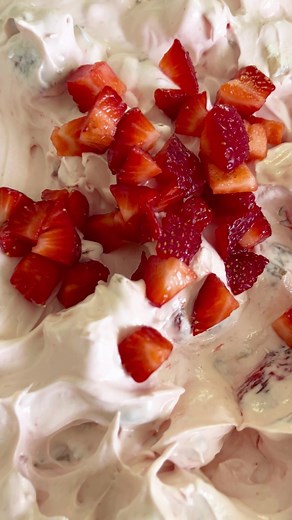 Delicious Strawberry Fluff Salad Recipe