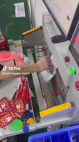 original sound - Auto Bagger machine _Feicang이(가) 포함된 Auto Bagger machine _Feicang (@auto.bagger.machi) 님의 동영상