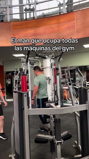 Humor en el gimnasio: ¿Quién ocupa todas las máquinas?