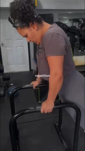 Omi Hopper 🇵🇷 on Instagram: "2025 treated me like a playground bully, slowly taking pieces of me. 2026 I’m done giving anything away. I’m snatching it all back. So I chose 75 Hard: 75 days of showing up, moving my body twice a day, fueling it right, reading daily, and proving to myself that I can do hard things."