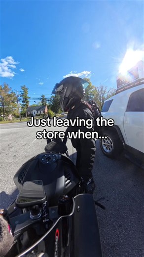 like i am NOT open throttling outside 3 whole businesses 🤣🤣 GEAR: Helmet: Nexx R3R Shirt (under my hoodie): Pando Moto Shell Pants: Saint CC jeans Boots: Alpinestar Stella SMX-6 V3 Boots Gloves: Alpinestar Stella SMX-1 Air v2 Links in my Linktree for these (in my bio)🤍 Equipment: Camera: Insta360 x4 Coms: Cardo Packtalk Edge Codes in my bio link for these ♥️ #biketok #r6 #funny #viral #fyp