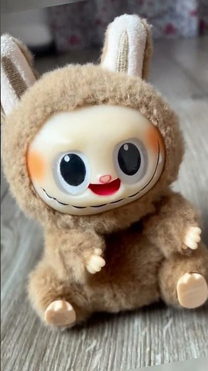 Labubu Sings a Weird Alien Song from Space 👽✨