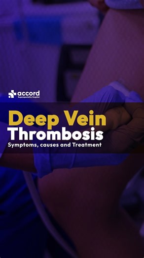 💉 Deep Vein Thrombosis (DVT) Explained A blood clot in the deep veins, usually in the lower legs, is called Deep Vein Thrombosis (DVT). This is a serious condition because the clot can migrate to the lungs and cause a Pulmonary Thromboembolism (PE). Dr. Jeeva Vijayan discusses the causes, diagnosis, and effective treatment options for DVT. Key Takeaways: What it is: A blood clot in the deep veins of a limb (often the lower leg). Risk Factors: Prolonged immobilization, recent surgery/trauma, and