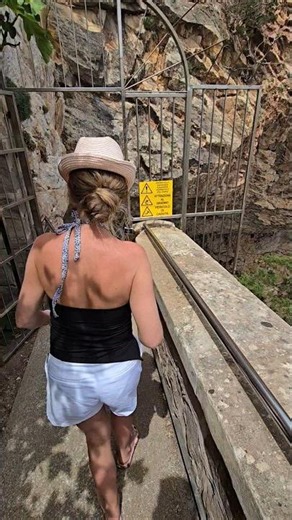 🌊 Neptune's Grotto Adventure 🇮🇹 Part 2 #Shorts