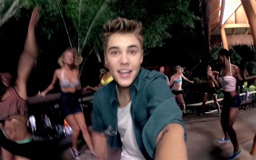 Justin Bieber - Beauty And A Beat ft. Nicki Minaj