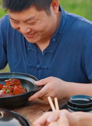 Spicy Food Challenge Battle: Heat Your Taste Buds