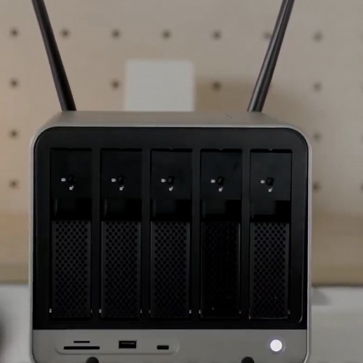 23K views · 257 reactions | This massive home data storage network lets you keep your data safe and access it anywhere | UNILAD Tech | Facebook