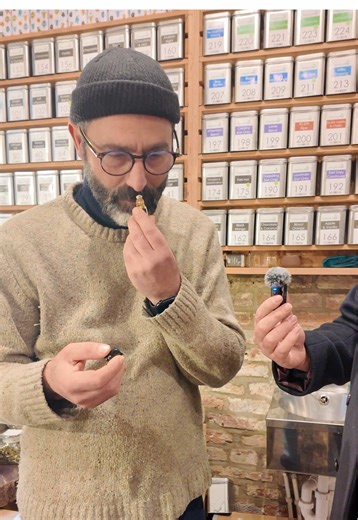 Comparing Cambodi Oud Oil and Fou Guang Attar