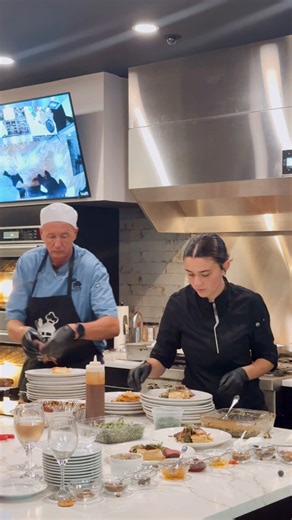 Here’s what a night with Chef Thom Kindos at Somethin’s Cookin’ looks like. ✨ Get your ticket TODAY to end 2025 with our unique, six course New Year’s Eve Date Night led by Chef Thom! 🍾 🎇 THE MENU 🎇 First Course: Charcuterie Board Second Course: Seafood Bisque Third Course: Savory Herbed Focaccia drenched in Garlic Butter Escargot Fourth Course: Winter Salad with Blood Orange Vinaigrette Fifth Course: Surf and Turf – Roasted Chateaubriand of Beef Tenderloin finished in a red wine mushroom dem