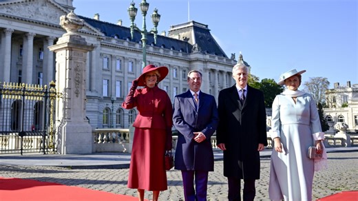 Le roi Philippe et la reine Mathilde reçoivent le nouveau couple grand-ducal de Luxembourg