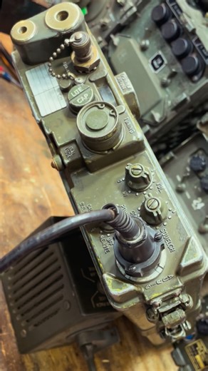Isaac | More details of the 1950s RT-176/PRC-10 Military Backpack radio set. | Instagram