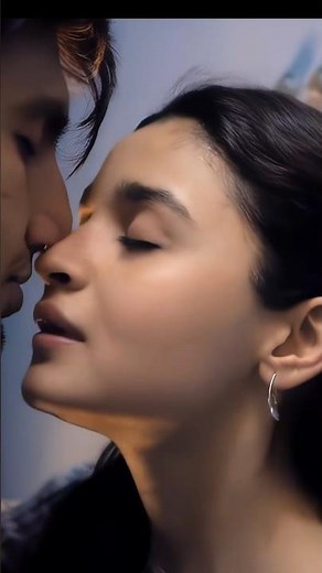 Alia Bhatt Kissing Scene 😍🔥 She Nailed the Moment!#aliabhatt #bollywoodbeauty