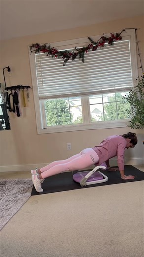 FED Global Multifunctional Shaping Machine can help you jump start your fitness! From sit-ups to pushups, scissors kicks, bicycles, and arm toning exercises #fedfitnessmachine #multifunctionalmachine