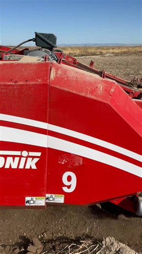 246K views · 1.8K reactions | #spudnik #harvest #farming #food #potato #electricvehicle #johndeere | Ian Vouk | Facebook