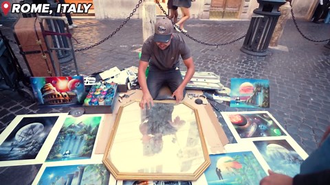 Watch how a street artist upgrades my mirror for €50