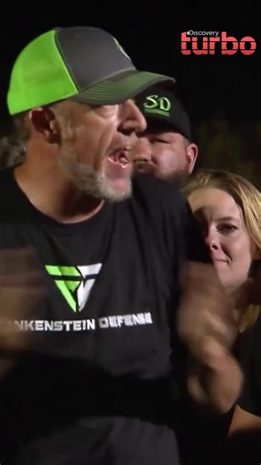 Los modificados se mezclan con los de calle y la tensión sube al rojo vivo mientras todos intentan no ser descubiertos 🔥🚗👀 #CarrerasProhibidasLosMásVeloces Mira cómo sigue 👉 Disfruta el contenido de Discovery en #HBOMax Suscríbete ahora: https://bit.ly/MAX-DiscoveryTurbo | Discovery Turbo