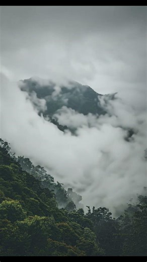 Clouds Moving Through the Mountains | Slow Time-Lapse Drift ☁️🌄