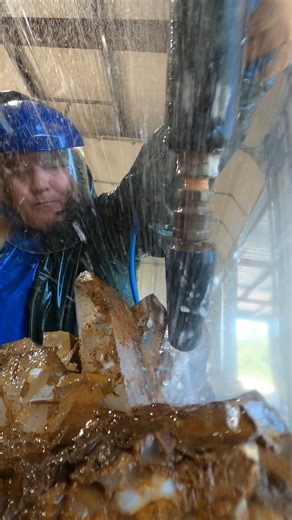 5.3K views · 191 reactions |  Savage beauty from Gamble Hill 勞 Music: "Meteorite" by OTE via Epidemic Sound #crystals #quartz #crystal #mining #minerals #crystalhunting #crystalhealing #metaphysical #gemsandminerals #rockhound #nature #arkansas | Avant Mining LLC | Facebook