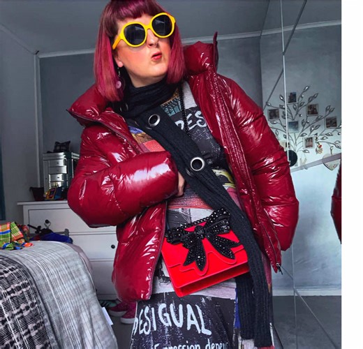 Alternative Girl OOTD with Retro Vibes