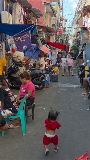 In Tondo 🇵🇭 every street has a story. #shorts #tondo #manila #travel #ytshorts