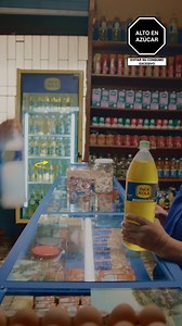 Tu botella vacía a la bodega debes llevar tu botella vacía a la bodega. | Inca Kola