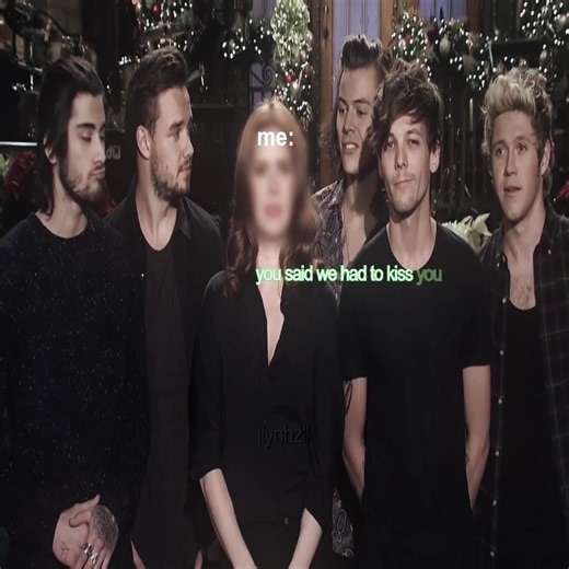 i wanna be under the mistletoe with all of them 😳 MERRY CHRISTMAS GUYS I HOPE YALL HAVE A LOVELY DAY TODAY 🫶🏼🫶🏼 #onedirection #onedirectionedit #christmas #fyp #foryou louistomlinson zaynmalik harrystyles niallhoranedit liampayne // spc: @zaynsweeknd // @Michaela @𝙨𝙩𝙮𝙡𝙚𝙨 @Soulidified