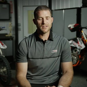 When Mike Schultz, a pro snowmobile racer, was forced to amputate his leg after an accident, he thought his racing days were over. But, with a mechanical mindset, strong determination, and some help from the racing community, he managed to build a prosthesis ideal for extreme sports that would not only help him race again - but win. This is the story of “Monster Mike”, gold medalist both in X Games and the 2018 Winter Paralympics: | Sandvik