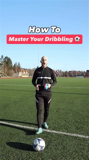 The most important piece to your dribbling ⬇️ . 1 vs 1 dribbling against actual players. Please use the drills in this video to learn the skills and techniques that you need while dribbling. But, you need to play the game against actual players as often as possible ⚽️ . Don’t be afraid of mistakes. You need to push yourself to try new things against players. This is the ONLY way to truly level up your confidence and ability with the ball. ✅ . If you want to learn how to train step by step and im