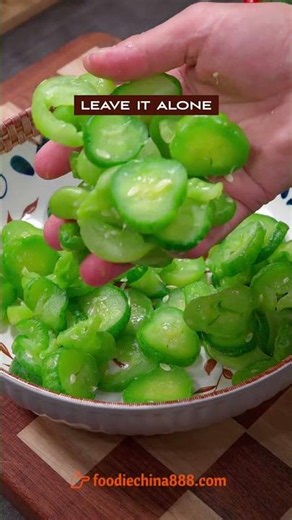 EASY STIR-FRIED CUCUMBER WITH MEAT RECIPE #recipe #cooking #chinesefood #cucumber #vegetables #meat
