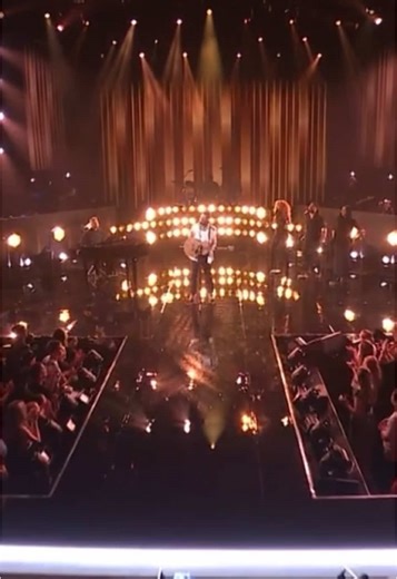 Dylan Wright Performs on Australian Idol 2024