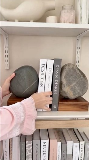 DIY Natural Stone Bookends for an Aesthetic Bookshelf 🪨📚 #homedecor #art #ideas#aestheticroomdecor