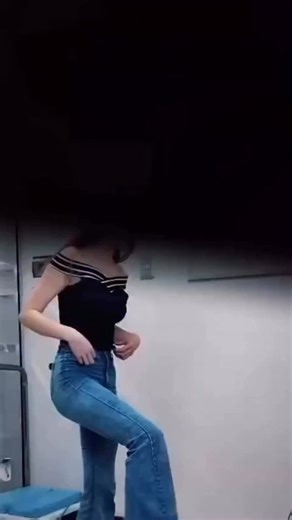 @digitalfeet_oficial Basado en la Evaluación de Scanner 2D y 3D �� Digital Feet fabrica soluciones a medida que se adaptan perfectamente a tus pies �. Estas plantillas están diseñadas para proporcionar el soporte necesario � y corregir cualquier problema específico, asegurando la máxima comodidad y eficacia �. Mejora tu pisada �� Ideal para: � Pie Plano � Pie Plano Anterior � Pie Cavo � Fascitis Plantar � Espolón Calcáneo � Neuritis � Pie Diabético � Artrosis � Corregir postura � � Deportes y Ac