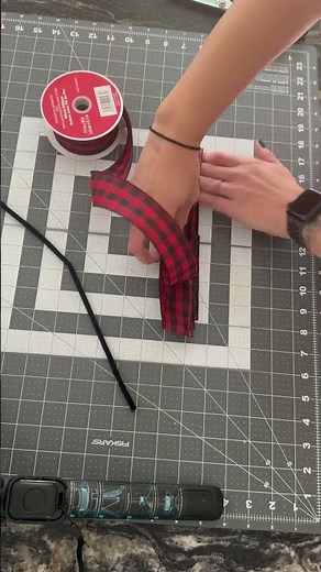 Easy DIY Bow Tutorial | No Bow Maker Needed! Method 2 🎀 #DIYBows #PetiteWreathBoutique #CraftShorts