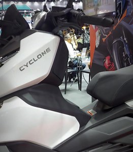 124K views · 1.6K reactions | Rusi Maxi Scooter 2024  | Moto Buzz | Facebook