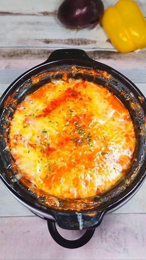 Lazy Slow Cooker Chicken Enchiladas Recipe This is so simple and so comforting, it's absolutely delicious! Best of all, it's so easy to make too. I'll add the recipe in the comments below! 👇 #enchiladas #mexicanfood #slowcooker #slowcooking #slowcookerrecipes #chickenrecipe #sugarpinkfood | Sugar Pink Food: Slimming Recipes by Latoyah