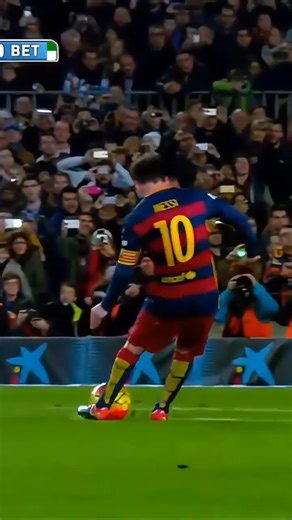 ⚡ Lionel Messi’s Stunning Free Kick Hits the Crossbar!