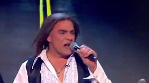 Gogglebox Steph and Dom Parker transform into Cher and Meatloaf