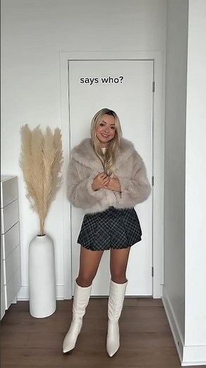 Mini skirts after 40, yay or nay? #stylingtips #fashion #over40style #outfit #skirt #dress #40plus