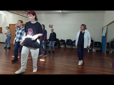 Little Rhumba - Beginner Line Dance