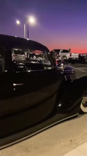 1937 Lincoln Zephyr — Art Deco on Wheels 🔥