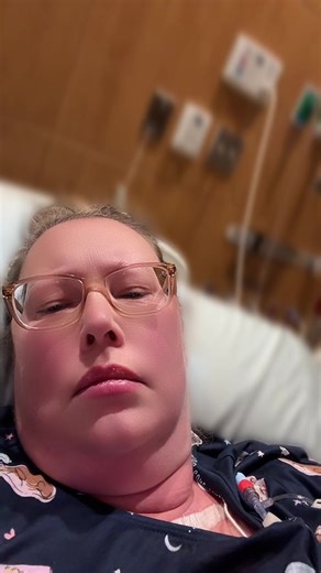 Update on day 7 of hospital stay. I desperately need Benadryl but they were amass 4 hours late because it wasn’t in the chart although the dr and I spoke about getting it in my maintenance need list. The knot growing is getting bigger and bigger so in get more and more anxious when will in turn sent me into an attack relapse. #stiffpersonsyndrome #invisibledisease #fypシ゚viral #awareness #autoimmunewarrior